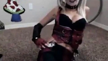 Горячая вебкам модель дрочит с дилдо videos