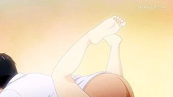 Junges japanisches Mädchen leckt Brüste und wird gespritzt videos