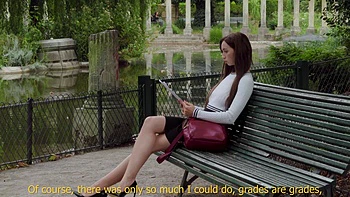 Heiße Leyla Fiore in Dessous und Strümpfen wird gefickt videos