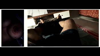 Morena indiana masturbando seus grandes peitos videos