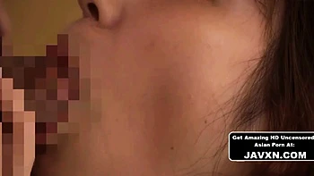 Jeune MILF japonaise suce et se fait baiser POV videos