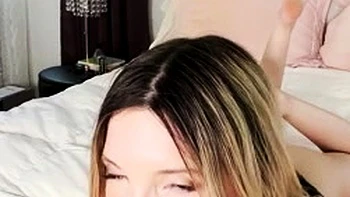 Пайпер Перри сосёт член и трахает анус videos