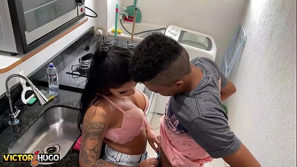 APROVEITANDO MINHA ESPOSA NA COZINHA videos