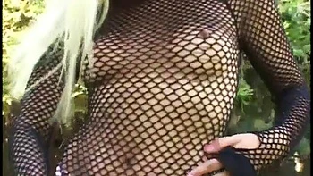 Rubia tatuada follada a vaquera y abrazada videos