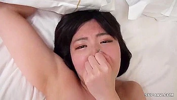 Folla amateur asiática con creampie goteando videos