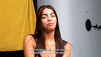 Adolescente latina tímida monta polla blanca enorme videos