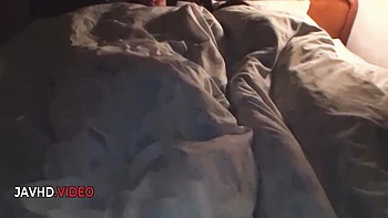 Japanisches Babe mit großen Titten beim Gruppen-Creampie videos