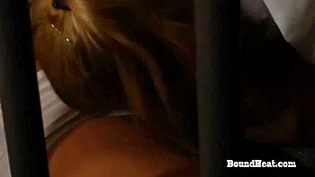 Europäische Teen Femdom Herrin dominiert mit großen Titten videos