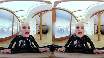 Baiseuse en latex aux gros seins se masturbe POV videos