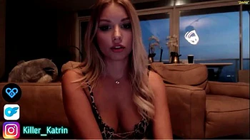 Nena caliente se masturba en cam videos