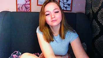MyGirl08.5 zeigt ihre riesigen Titten als sexy Babe videos