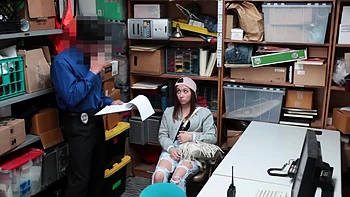 Le couple baise dur au bureau avec Hayden Hennessy videos