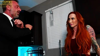 Sophia Locke löst das Paar mit Rimming und Toys auf videos