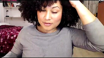 Milf se masturba sozinha no Chaturbate videos