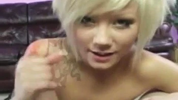 Chupar e ordenhar com gozada na boca videos