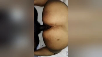 Femme au foyer indienne chaude baise fort avec mari gémissant videos