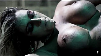 Blonde au gros cul baisée en anal hardcore videos