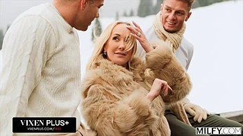 Начальница MILF Бранди Лав трахнута молодыми на корпоративе videos