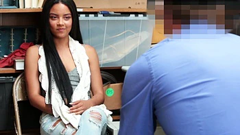 Maya y Bonnie en trío salvaje con Ryan videos