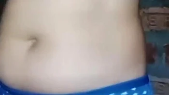 Pummelige indische Tussi nackt solo videos