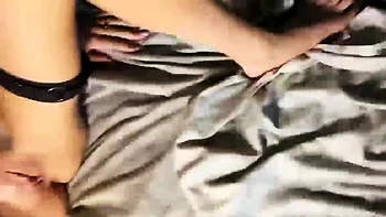 Brunette cachonda chupa polla y recibe duro anal videos