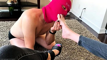 Herrin Maria Doppel-Domme Fußanbetung videos