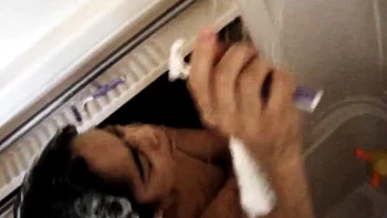 MILF latine baisée sous la douche videos