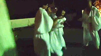 Japanische Milf beim harten Gangbang mit Creampie videos