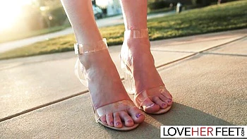 Hayley’s Kinky Footjob and Foot Worship videos