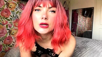 Rousse amateur se masturbe extrême aux toilettes publiques videos