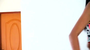 Милая тайка-подросток наконец-то получает огромную кончу videos