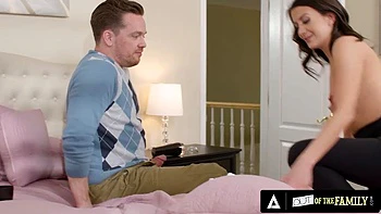 Натали застукали за мастурбацией, она дала ручку и жестко выебала videos