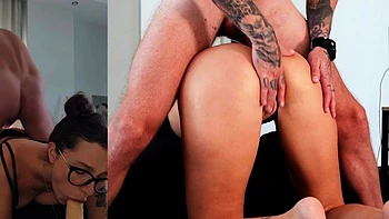 Lutscht Dildo und nimmt Anal Doggy videos