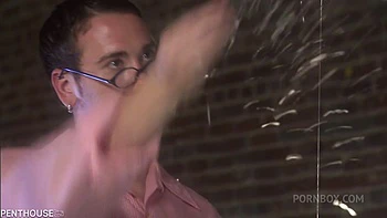 Рокси ДеВилл соблазняет фотографа videos