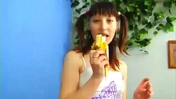 MILF russa em trio: boquete, doggy e cowgirl videos