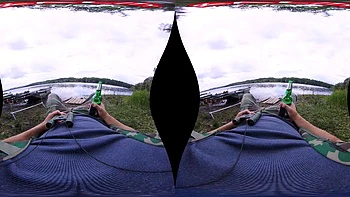 Русская любительница делает минет в позе наездницы VR videos