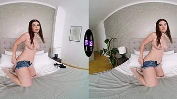 Brill Angel húngara se masturba su coño afeitado videos