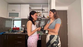 Compil lesbienne hardcore adolescentes Scarlettandc léchant et baisant videos