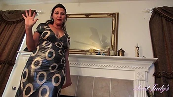 Foda POV com a madrasta Joana de bundão videos