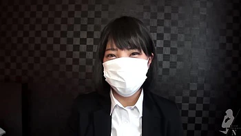 Amateur japonesa chupando y metiendo dedos en la polla videos