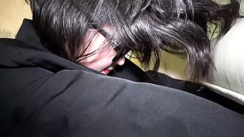 Asiatischer Amateur-Blowjob mit enger japanischer Fotze videos