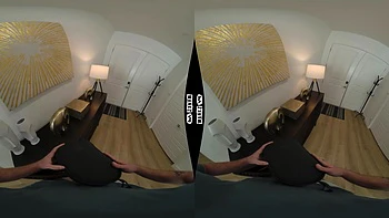 Brünette Stieftochter bereit für VR-Porno-Spaß videos