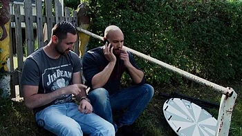 Fotograf fickt MILF mit Blasen, Doggy und Reiterstellung videos