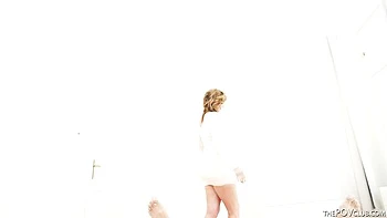 Julia North sucks BBC in hot POV milf handjob videos