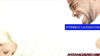 Rubias tetonas Boz y Celeste cabalgan duro la polla videos