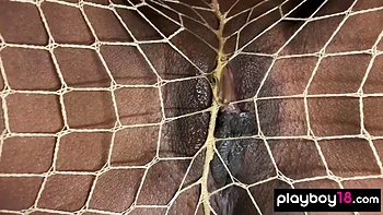 Madrastra negra se folla su jugosa polla negra con dildo videos