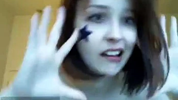 Leeloo baila striptease amateur videos