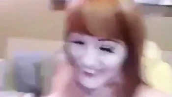 Жирная шлюшка мастурбирует с игрушкой в одиночестве videos