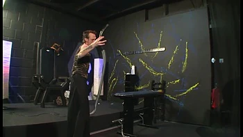 Dildo humillante la jode en culo y coño BDSM videos