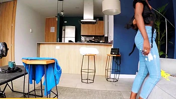 Latina amateur ébène innocente encaisse un gros cock brutal videos